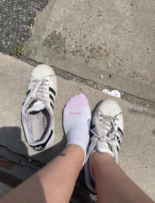 [Selling] Airing out my cute puma socks. How do they smell? 🤭💕