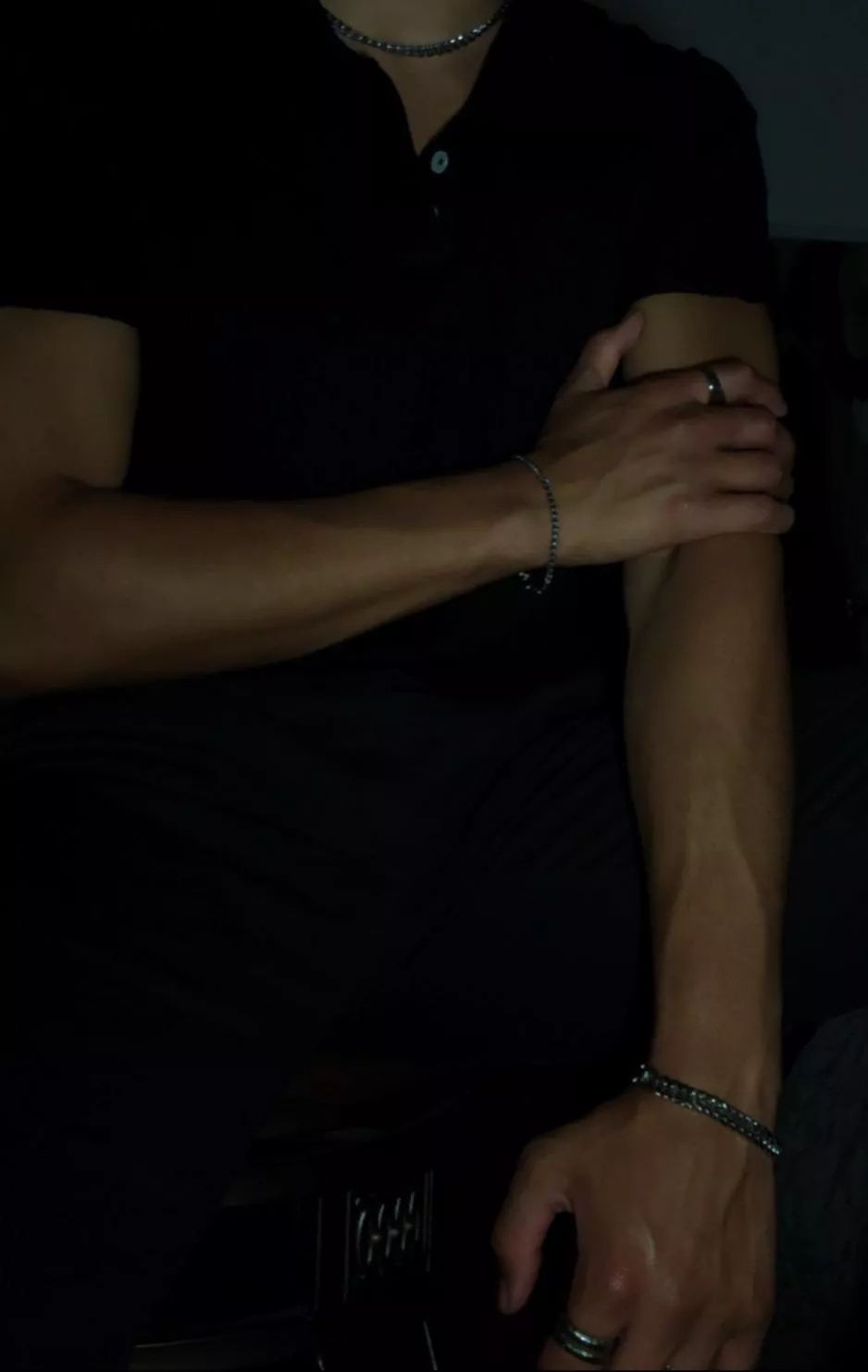 You like my arms?🫣