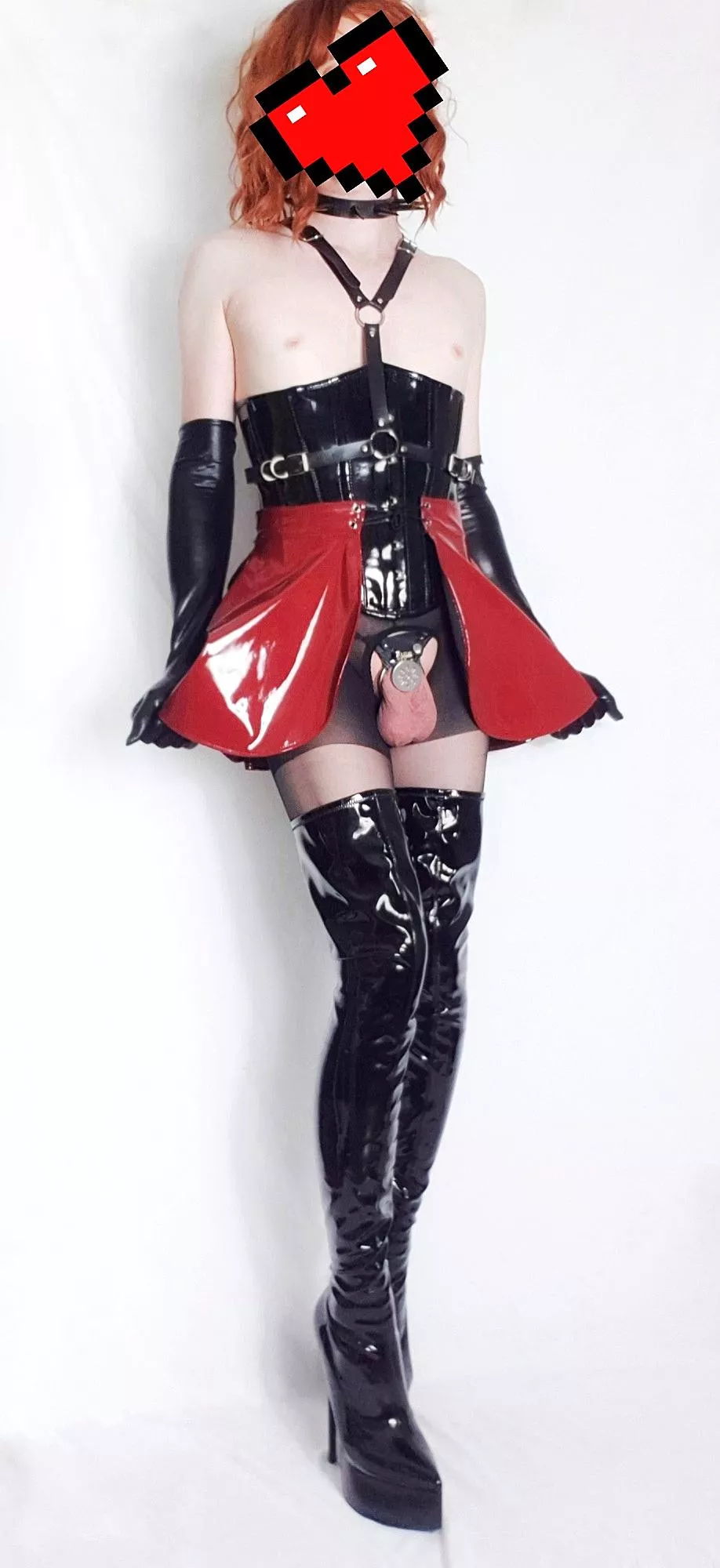 A good outfit should always frame your cage to bring attention to it!