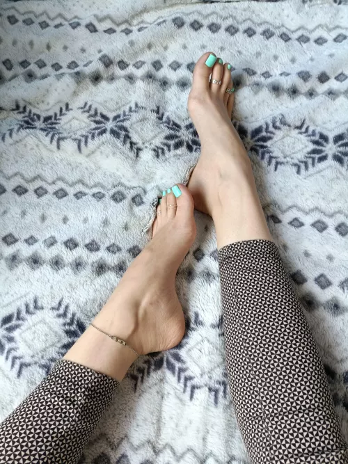 Bow down and worship my feet