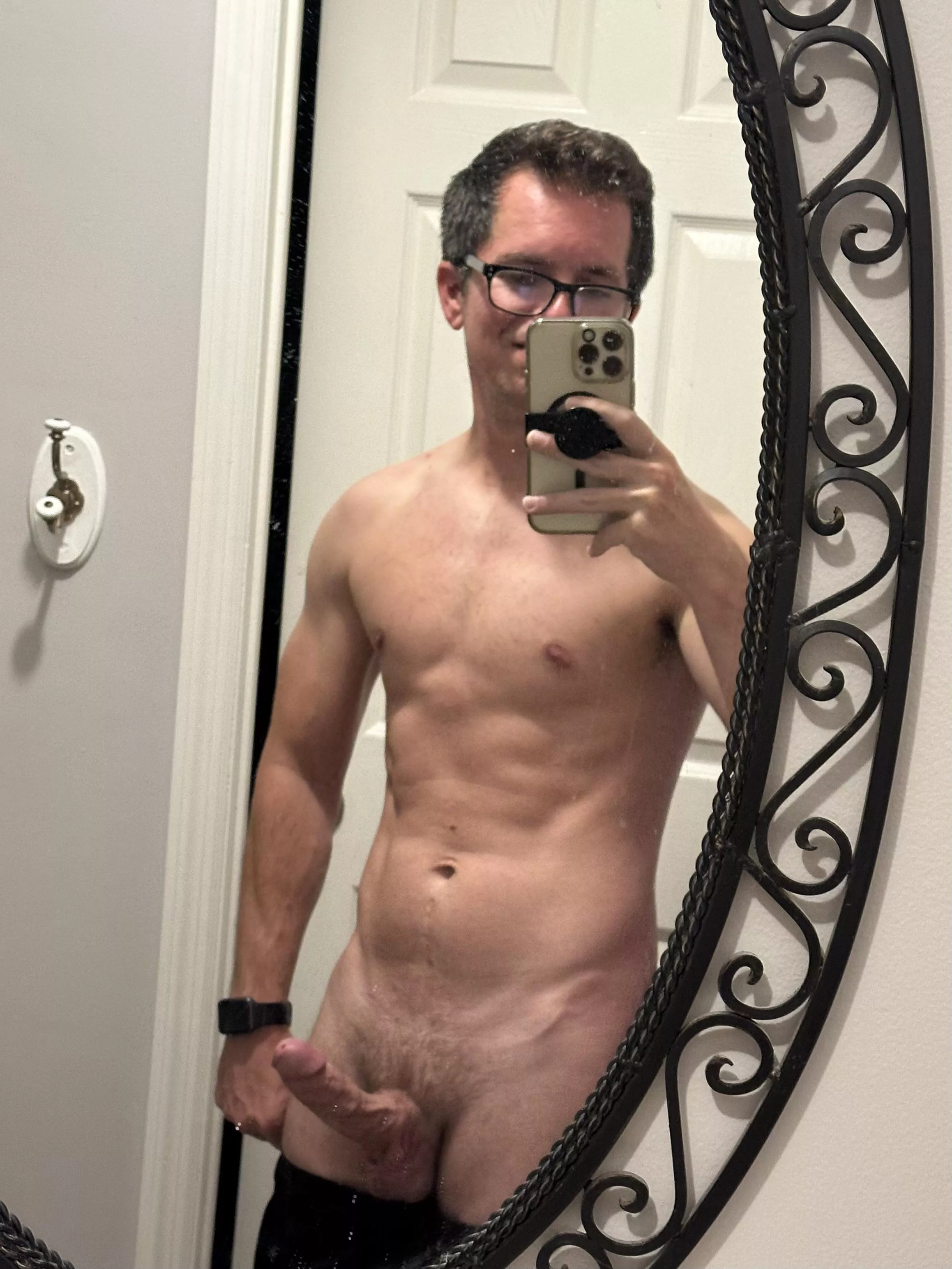 Don’t mind the dirty mirror 