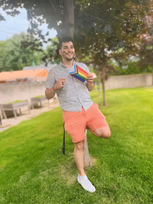 Happy pride, everyone. 🏳️‍🌈❤️