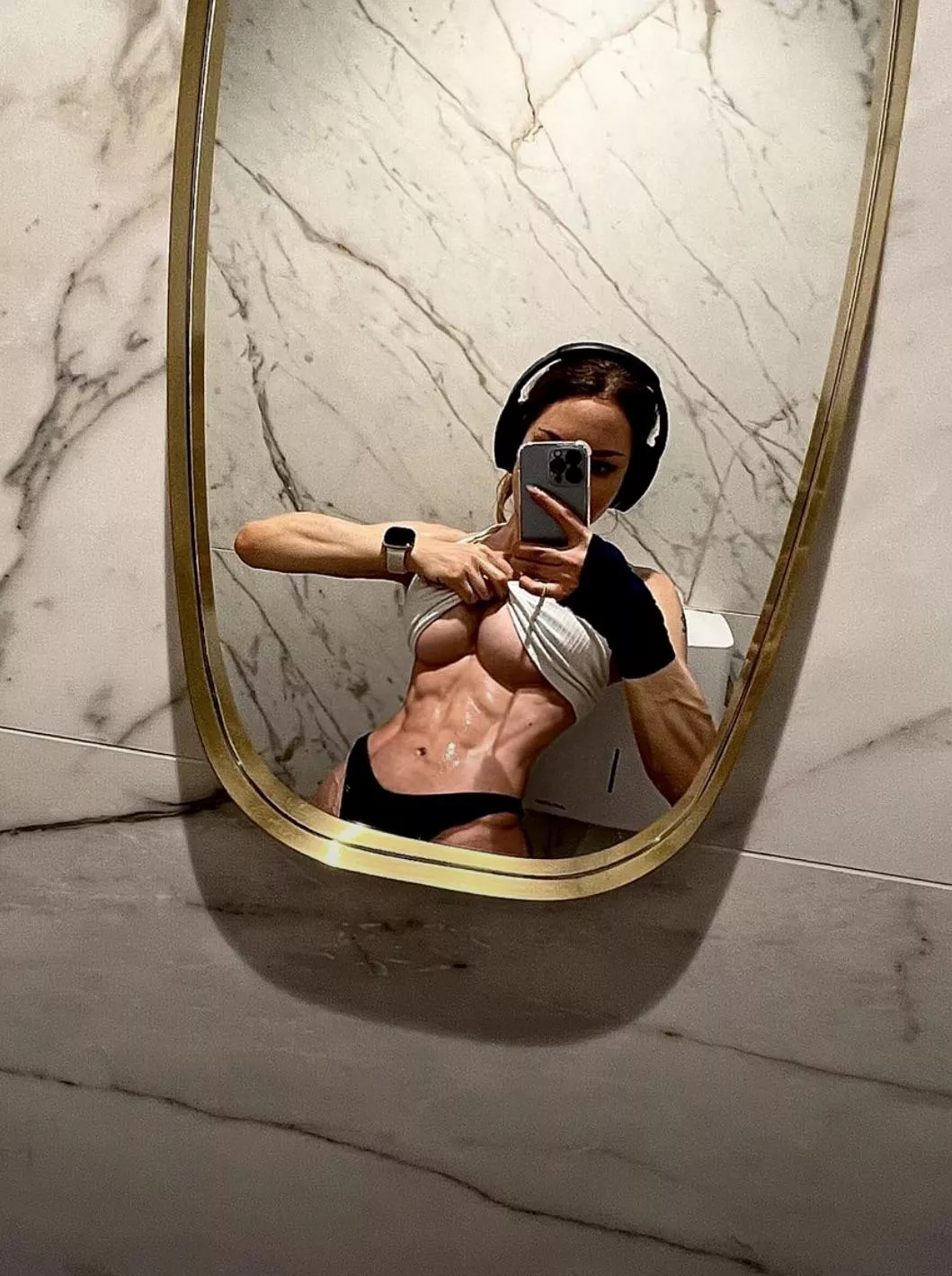 Hello, I’m the new one from Berlin🙋🏼‍♀️