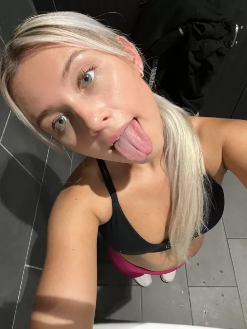 Let me lick all your sweat off [F]