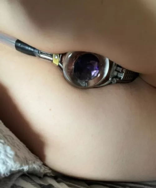 Locked again with my comfiest plug 