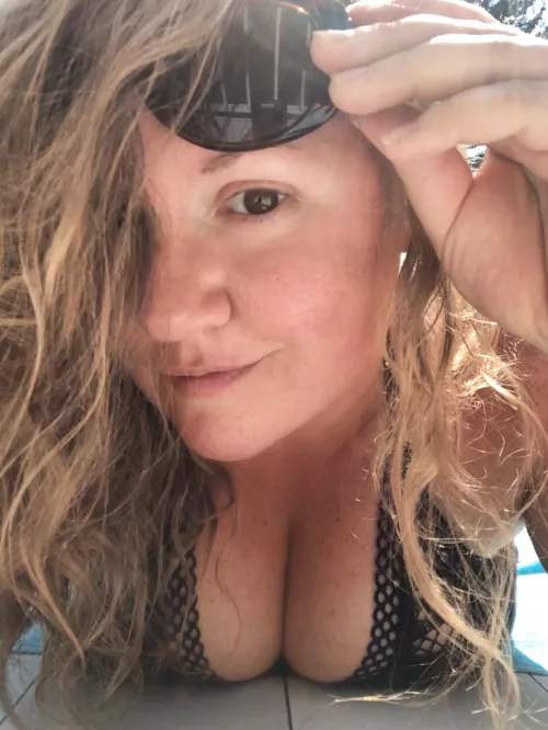 Pool hair don’t care!