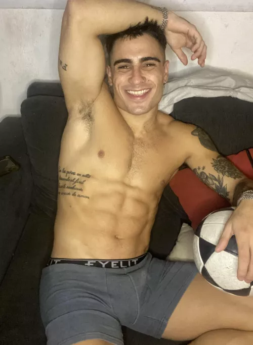 Soccer stud's sweaty pits: wanna taste?