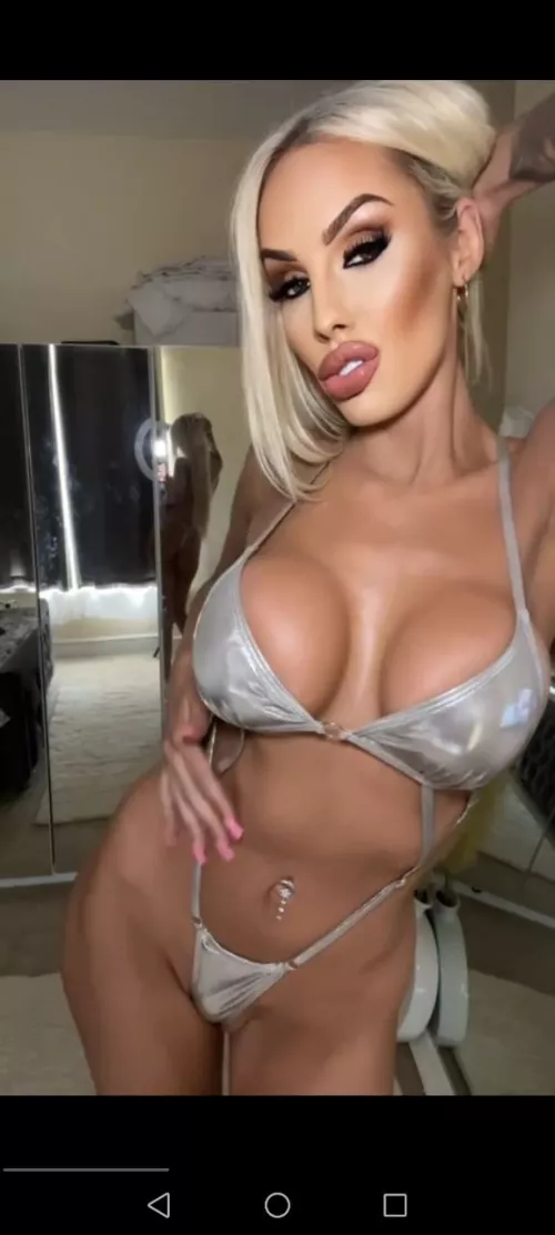 These are bimbo body as they should be