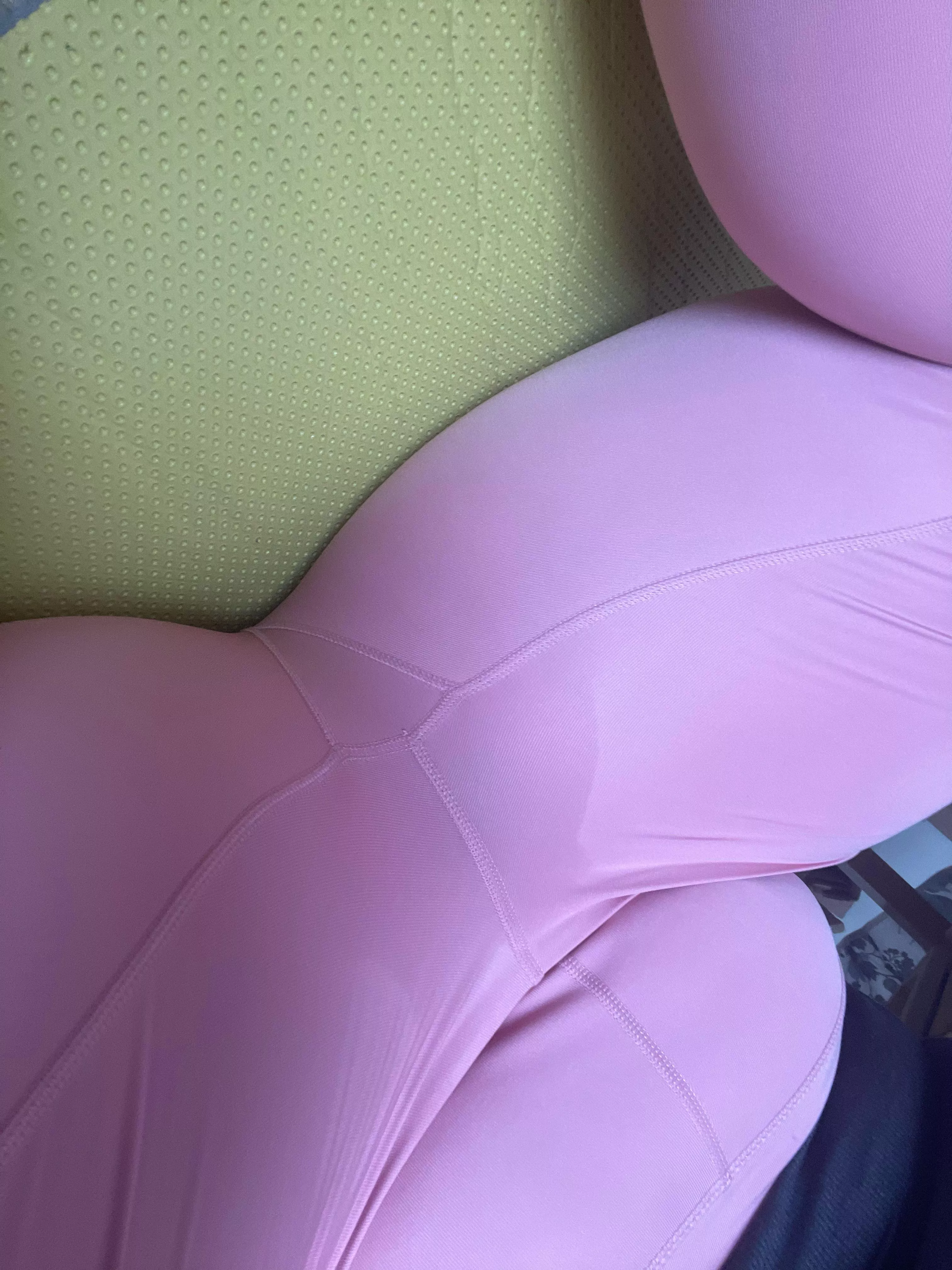 Want to take my leggings off me ?