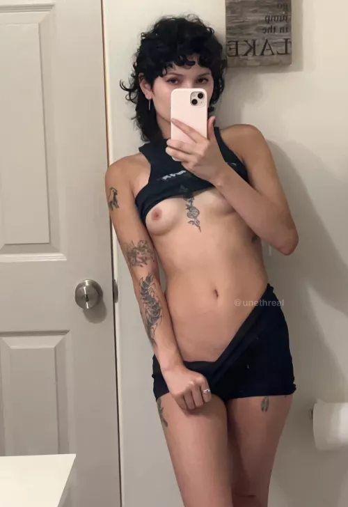 as your new gf, I’m sending you pics like this before bed every night