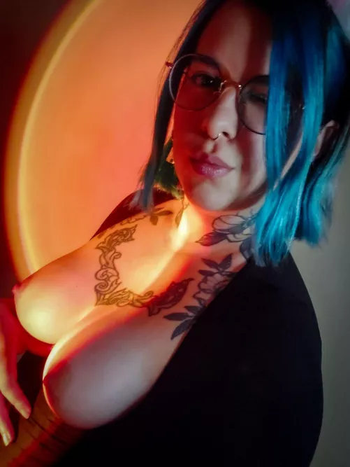 In a cheerie mood tonight, have fun tonight guys and gals