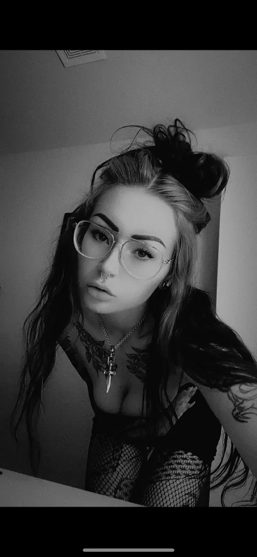 @kingofthecaras I’m an artist AND what art is 