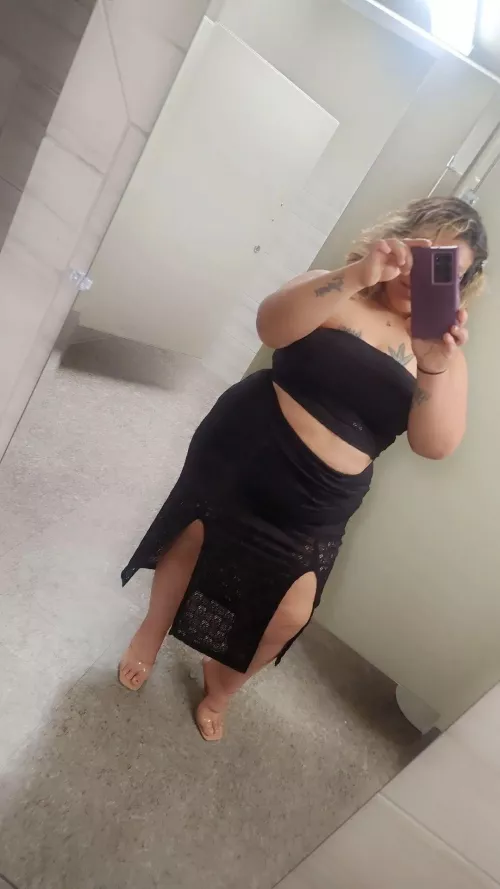 Mamiis going out tonight