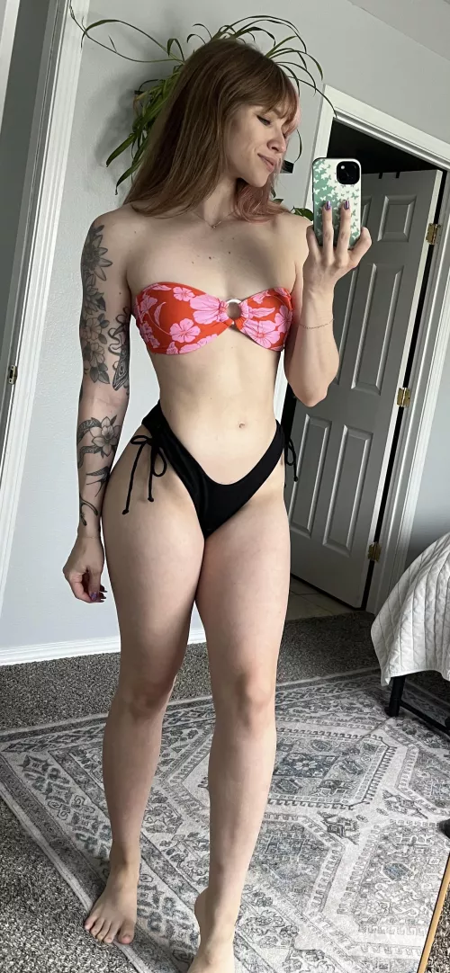 my tight little tummy needs a big load [img]