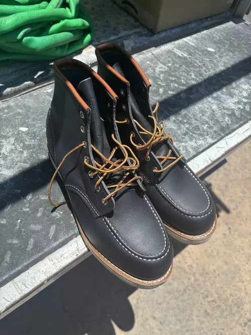 Picked up some navy Red Wing classic mocs today 