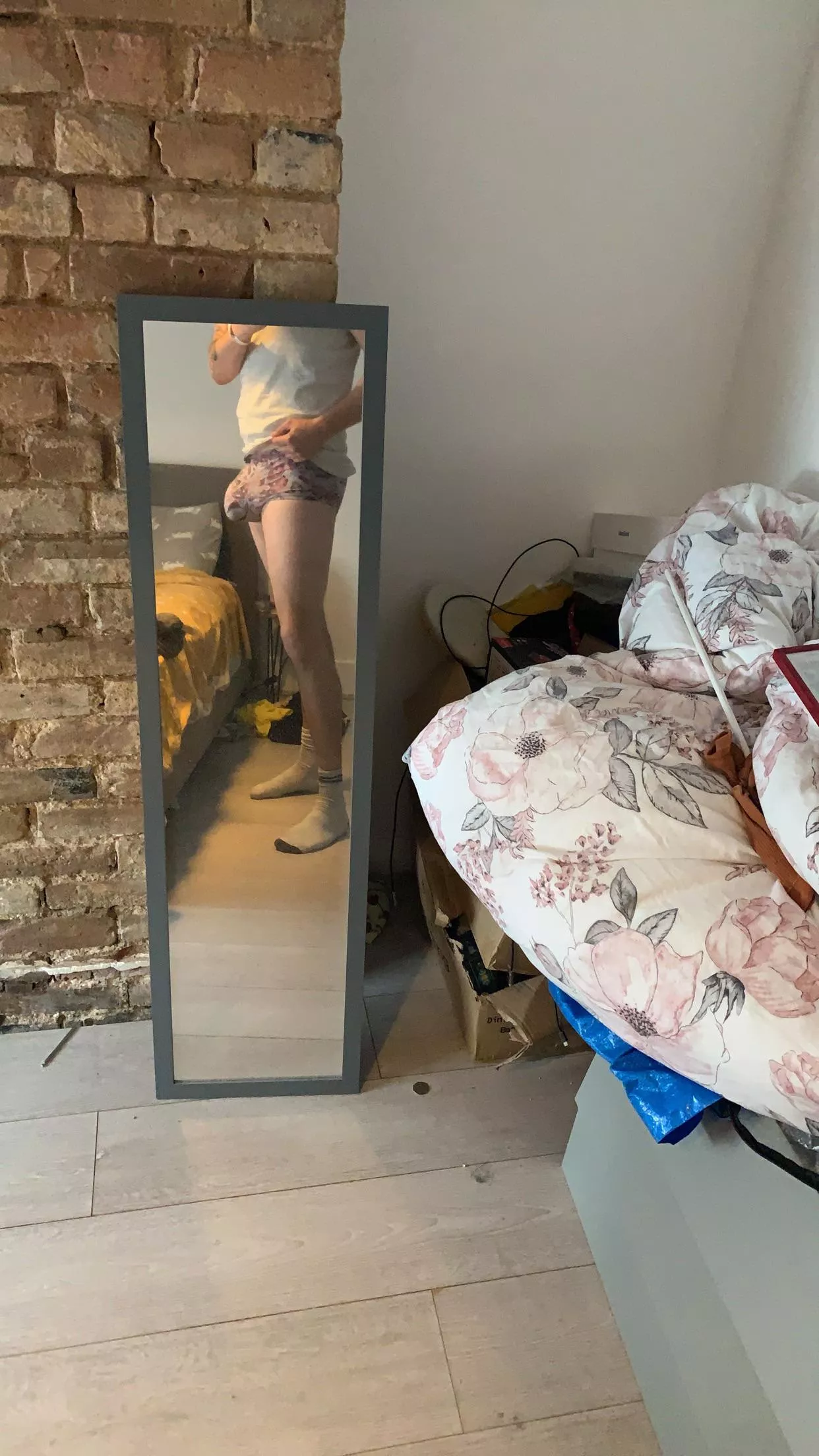 That feeling when you have the house to yourself so you can finally wank 😈