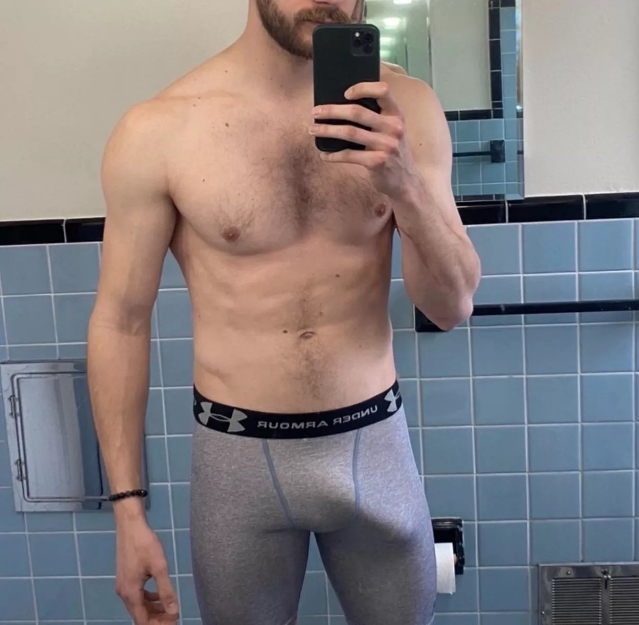 Would my bulge get you excited? (29)