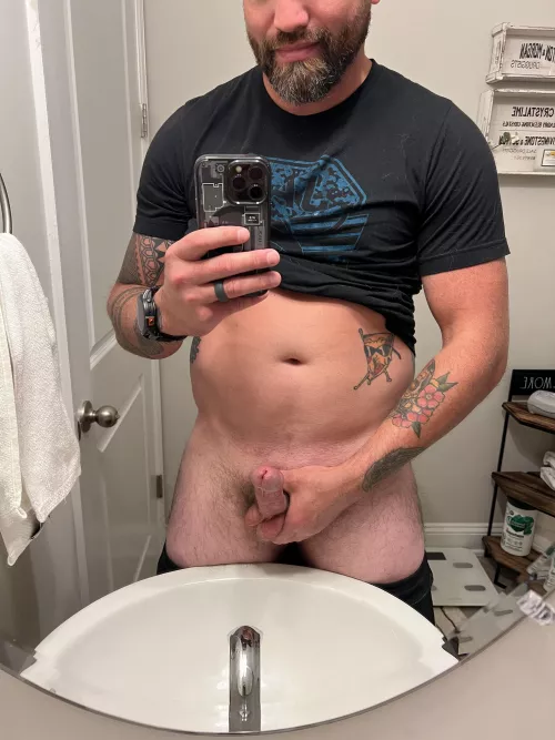 [40] sometimes I jerk off to the comments and DM’s