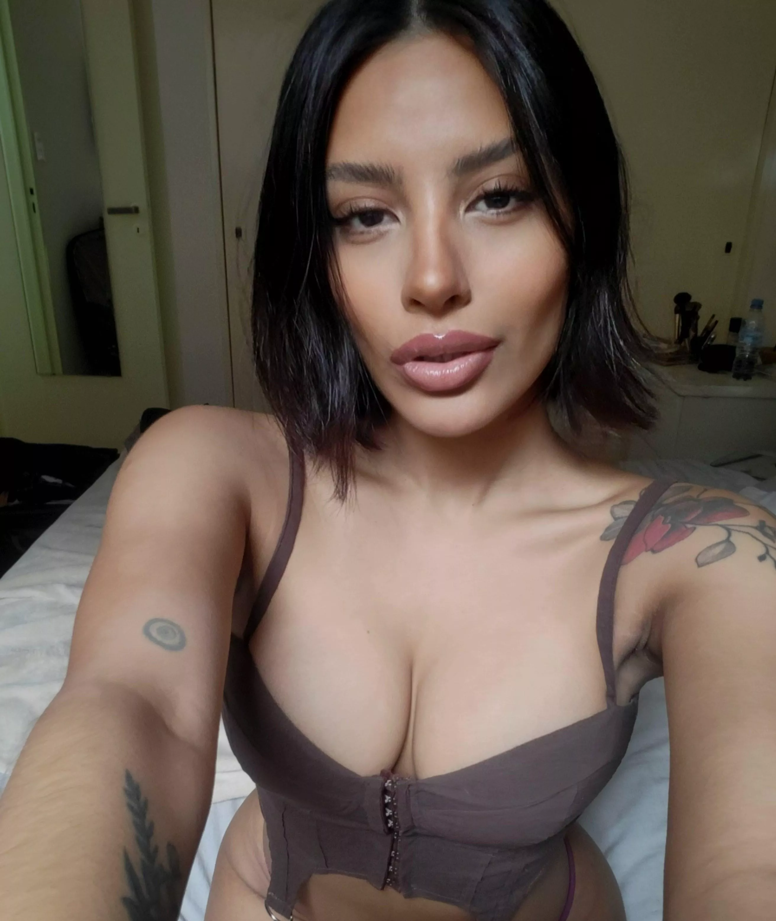 Always happy in croptop