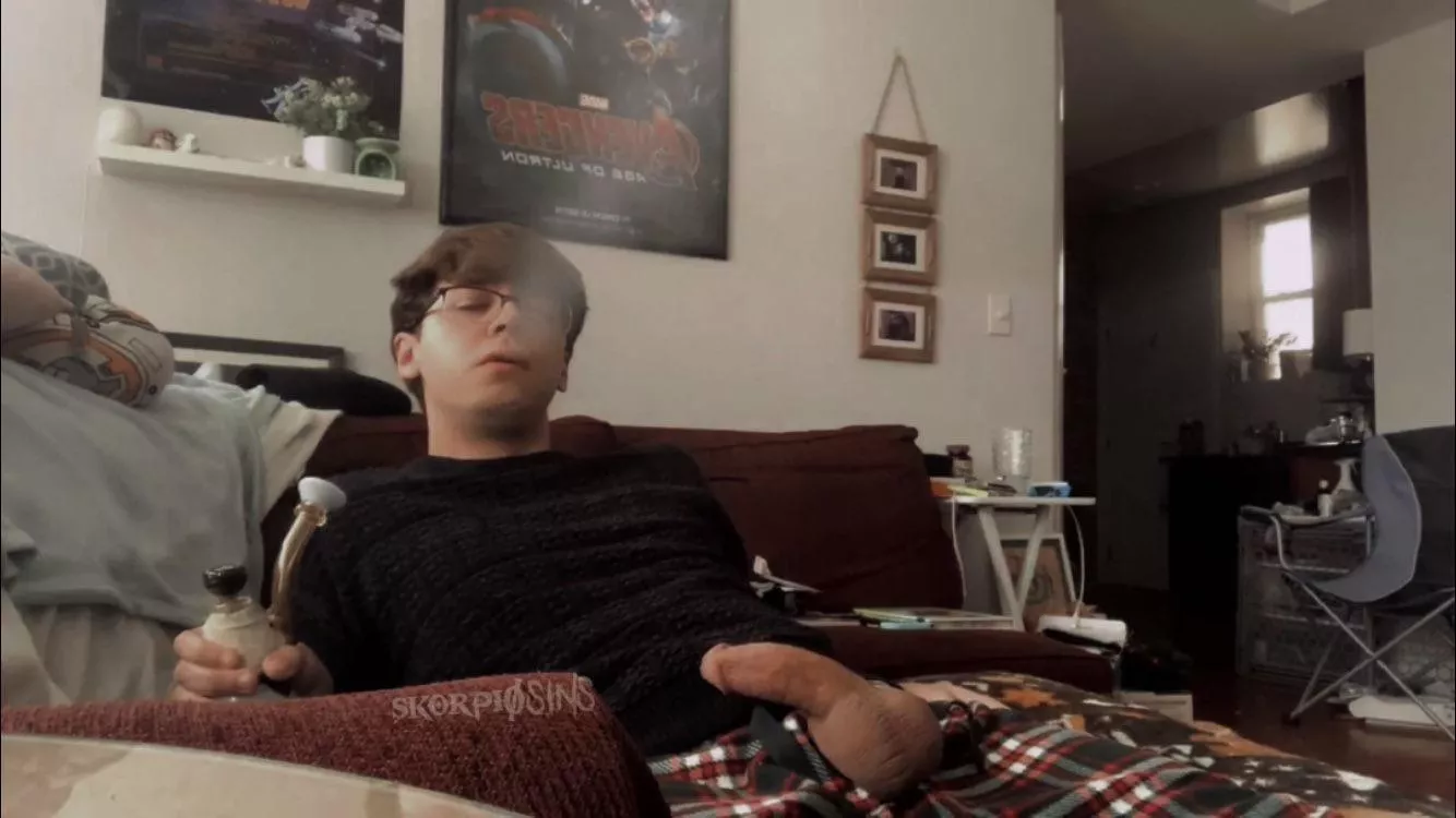 do you like nerdy stoner boys? [m]