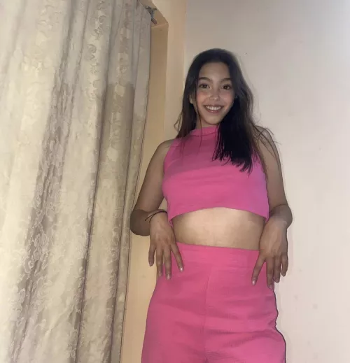does pink look cute on me?