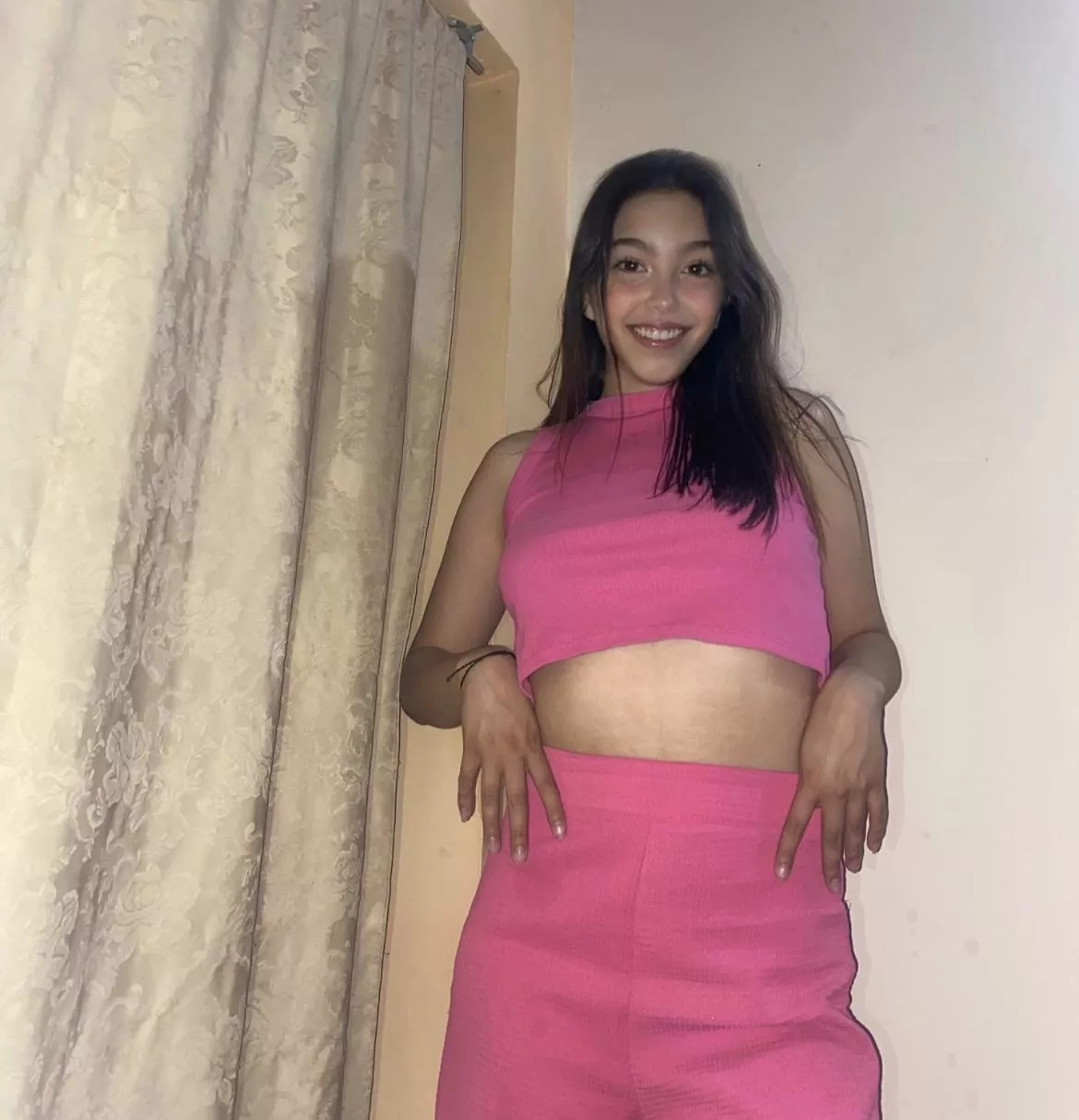 does pink look cute on me?