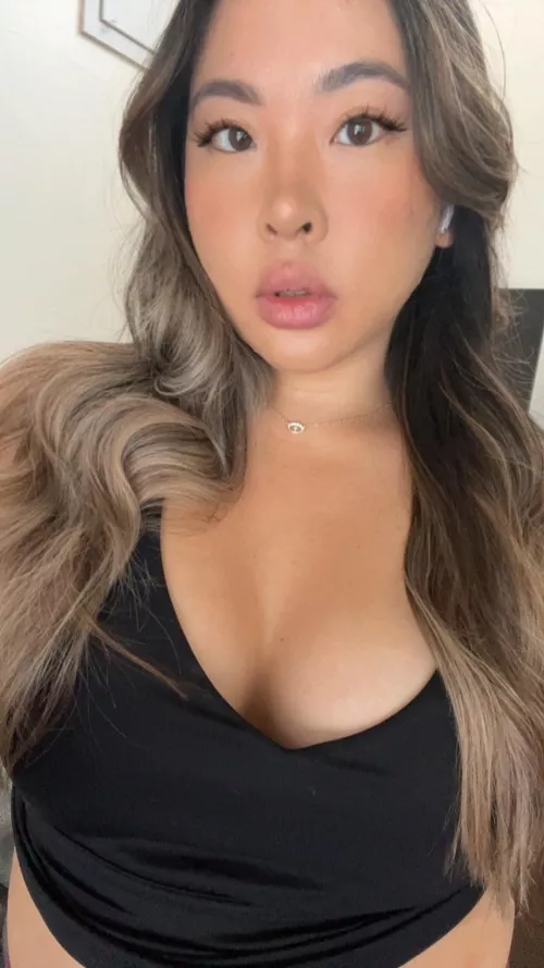 Feeling a lil lonely ❣️