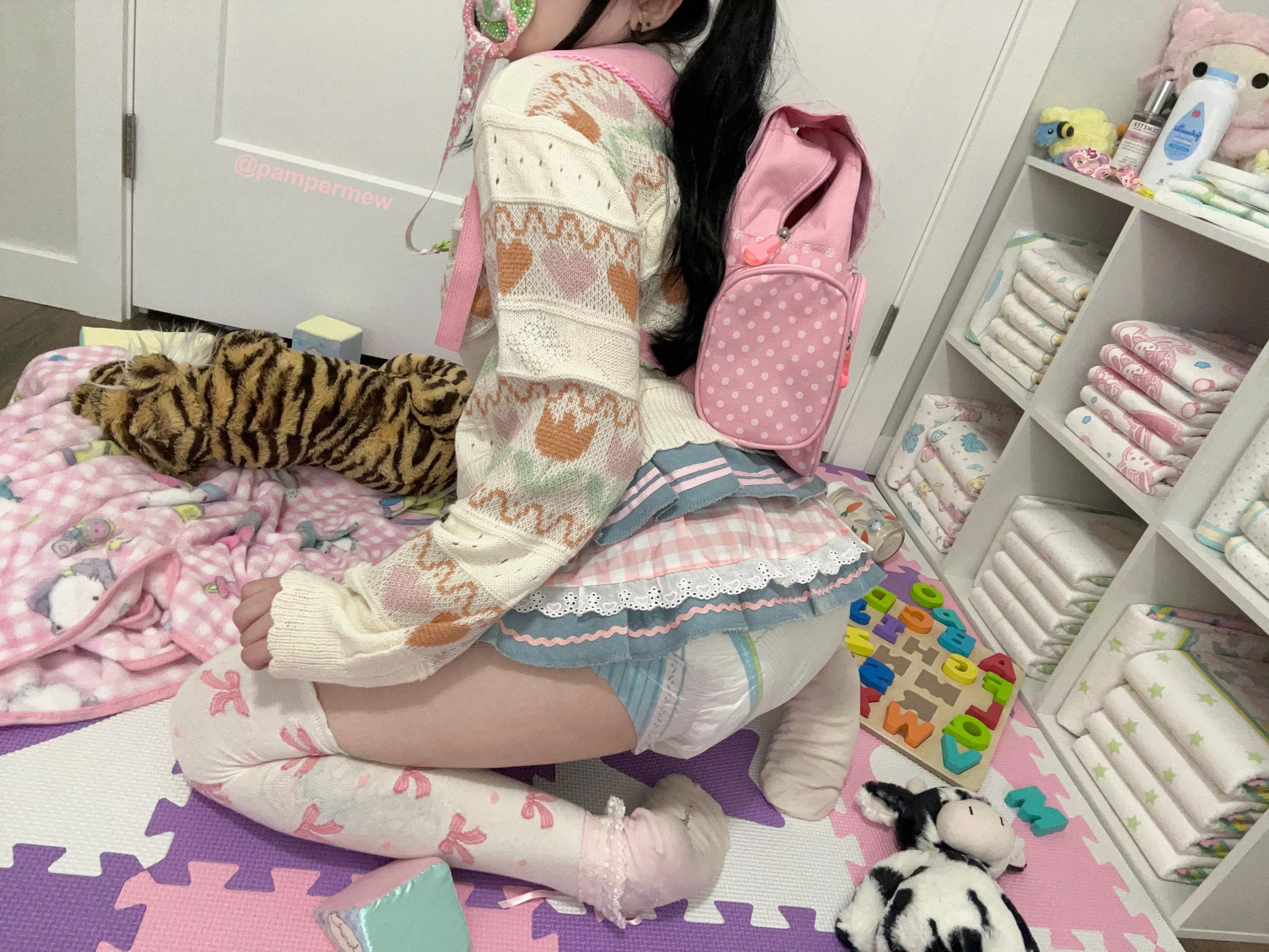 got kicked outta skool for not bein potty trained >w<