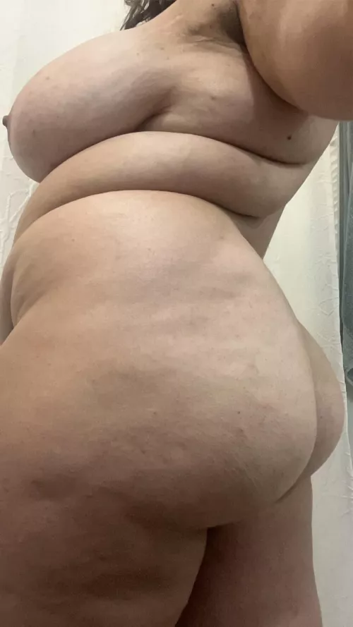 I need help making my ass red, are you available