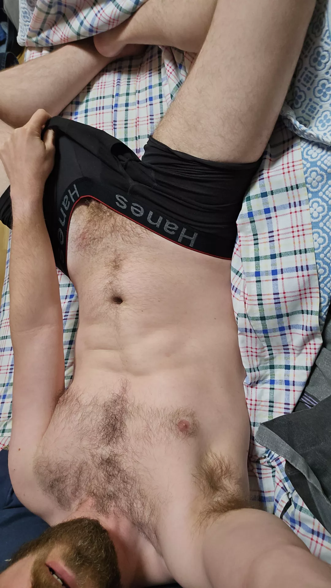 Looking to chat and exchange pics with other guys that show face