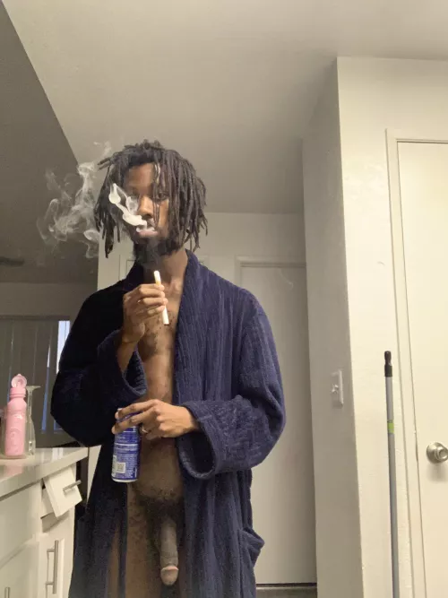 (M)orning ya’ll. Wake and Bake before the grind.