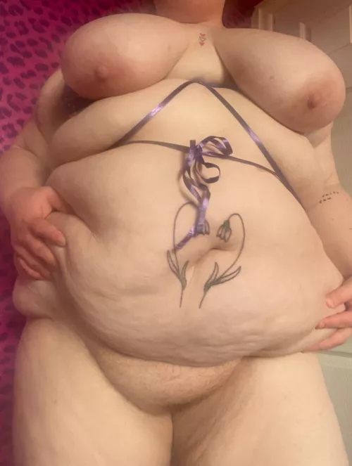 My pussy is a gift so I come with a bow 🥵🎀