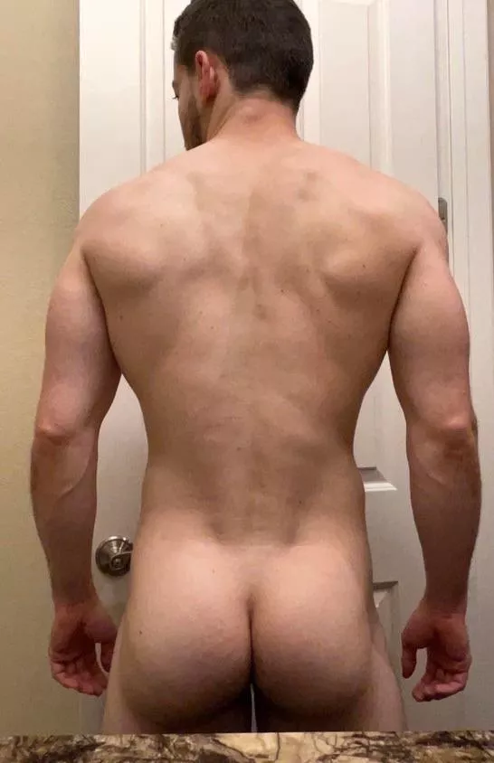 Serving up cake for the first time on my Cake day