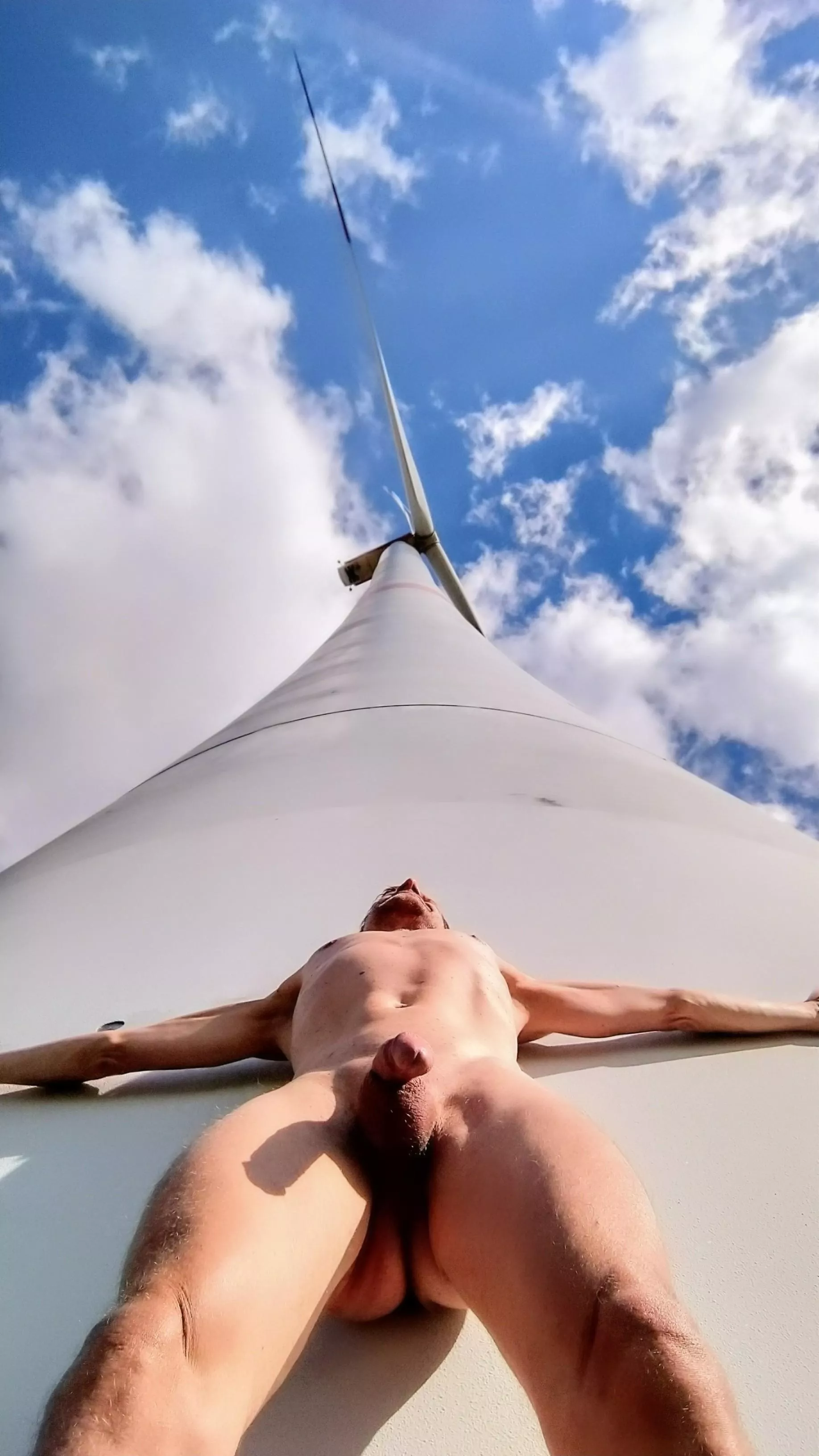 [46] The power of nakedness 