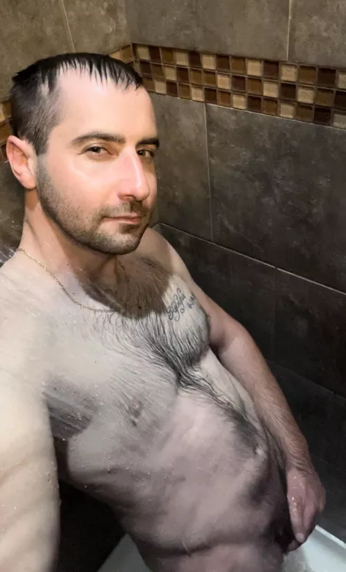 I’m curious what your shower thoughts are?! 💭🚿