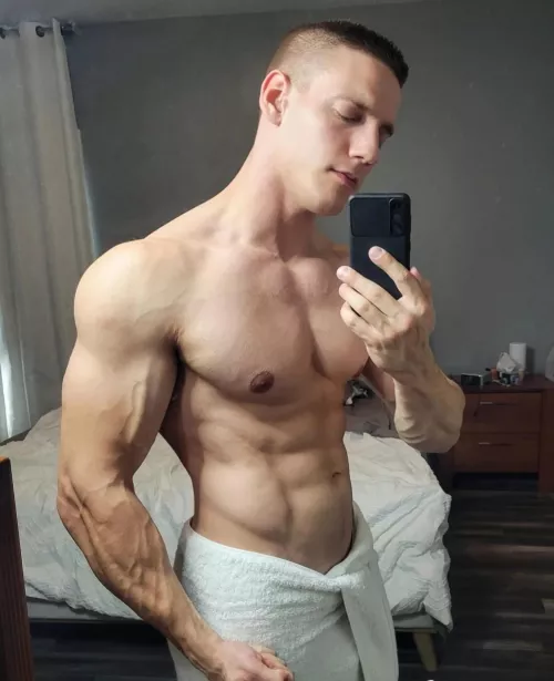 Like my forearm 💪🏼😈..?