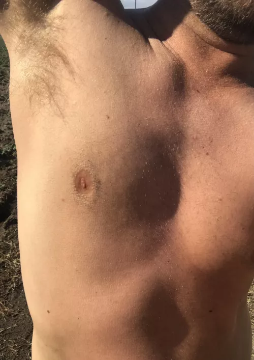 Long work day and sweaty armpits wanna lick?