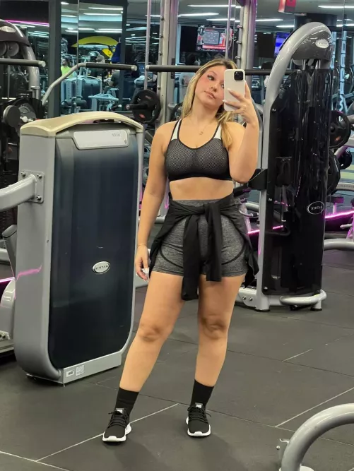 One of my fav gym top.