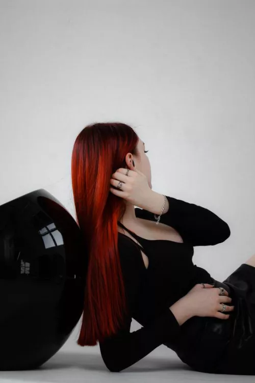 Play with my boobs please, I want you sucking them