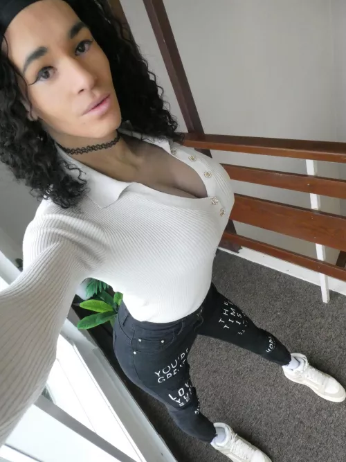 Posing for you! 🤍