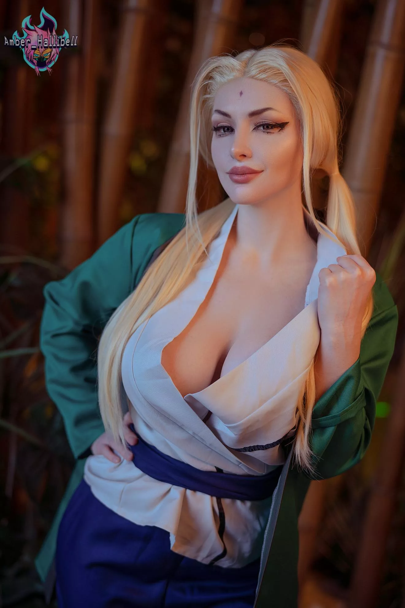 Tsunade cosplay by Amber Hallibell (me)