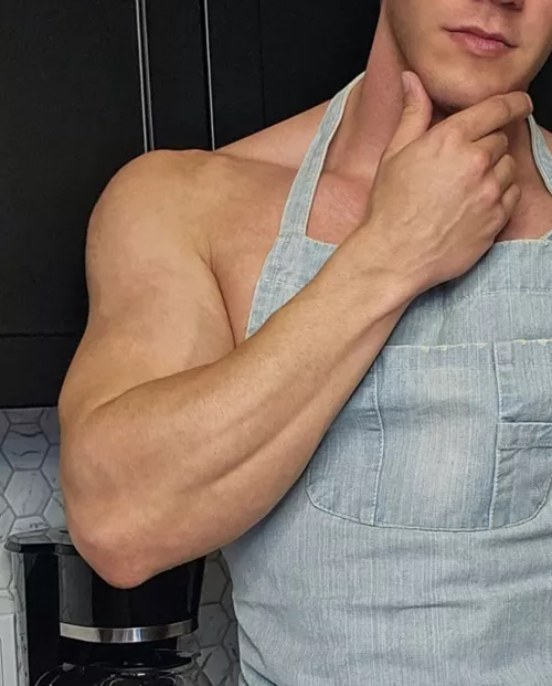 Wanna be daddy's little taster 😏..?