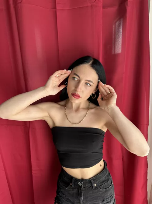 what eyes are you looking into?