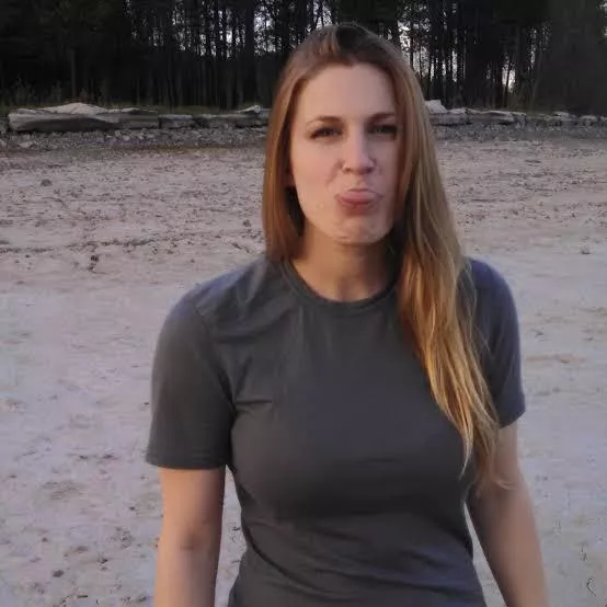 What if xev view our sub? I think she might have saw it. 