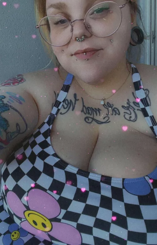 Wishing I was on a beach somewhere🖤