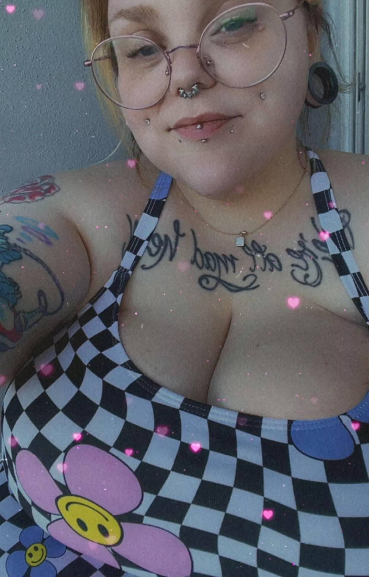 Wishing I was on a beach somewhere🖤