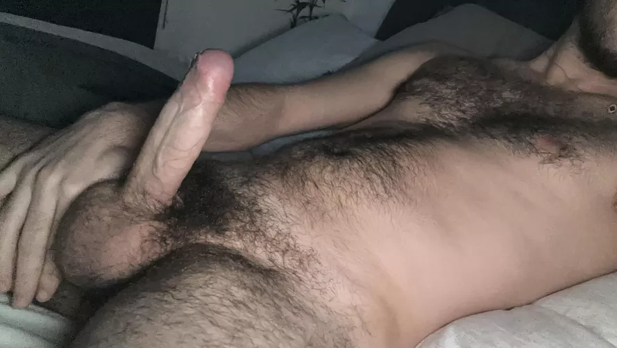 You guys like a hairy boy like me?