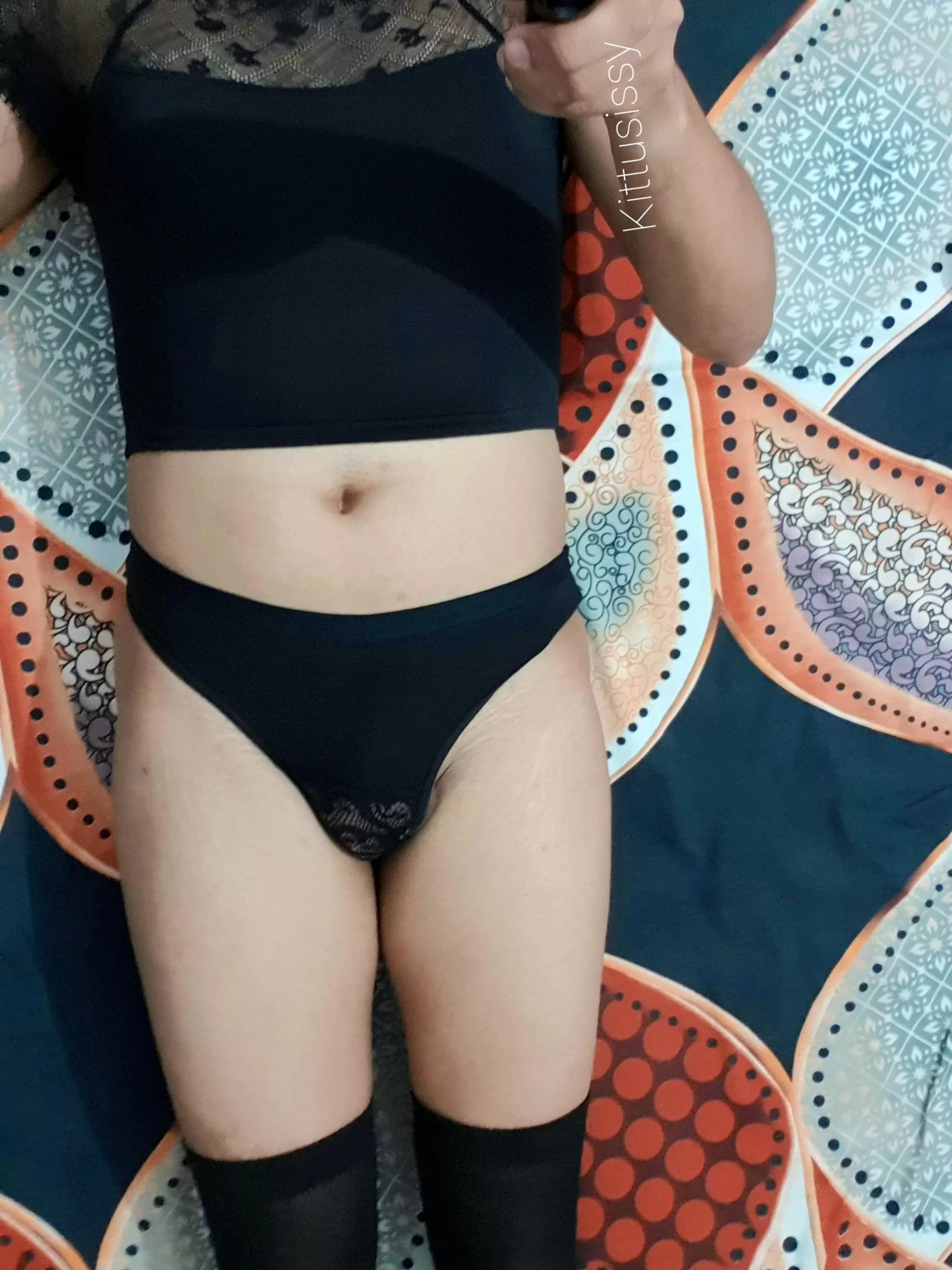 Anyone wants to eat ?