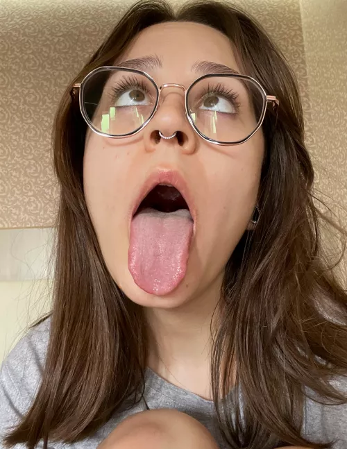 Fill my mouth with your cream