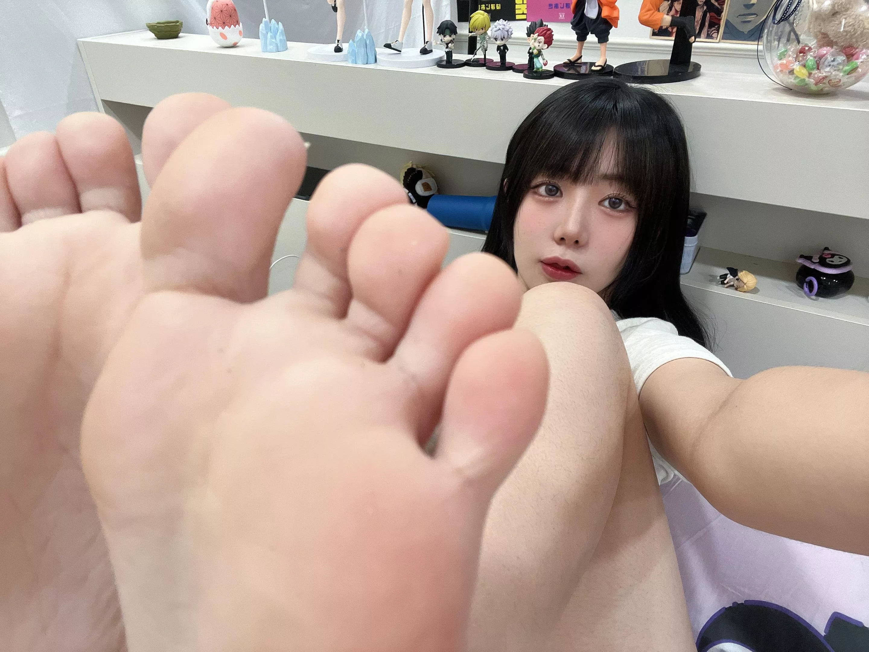 If you were my boyfriend how often would you suck my toes ?[oc]